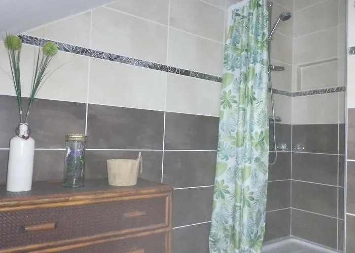 La Fermette De Chandigon بيت للعطل *